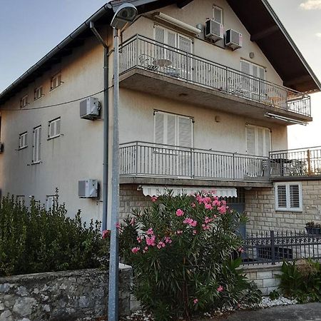 Primasrima Apartments Vodice Eksteriør bilde