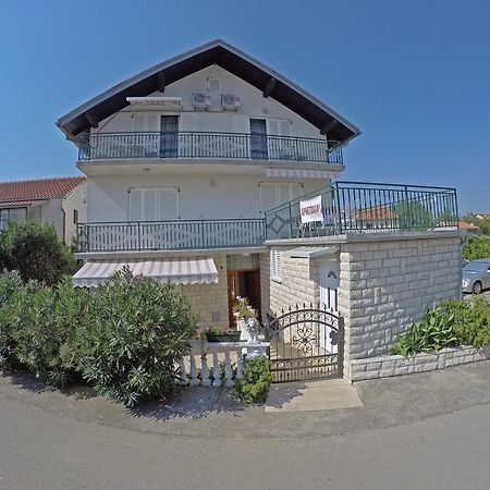 Primasrima Apartments Vodice Eksteriør bilde